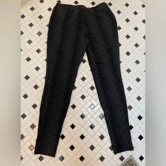 Snake print leggings by Joie - Picture 4 of 5